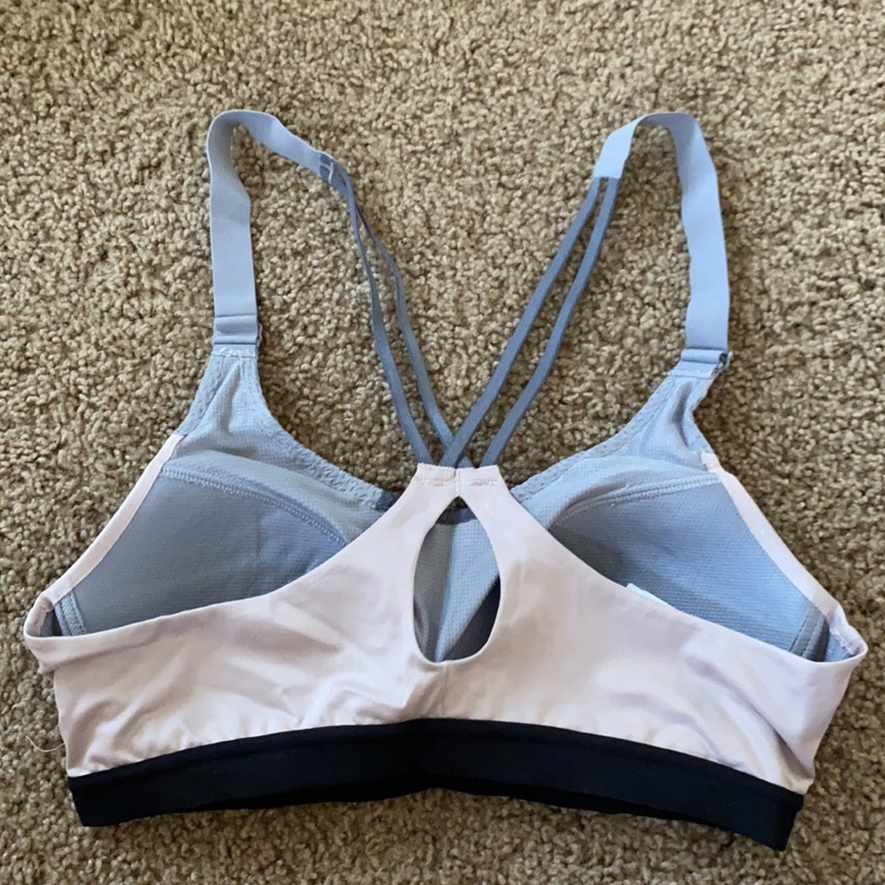 Sportsbra - Picture 2 of 3